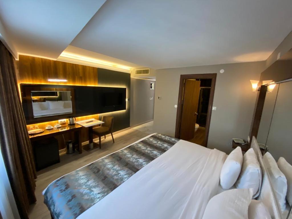אושאק Yucel Hotel מראה חיצוני תמונה